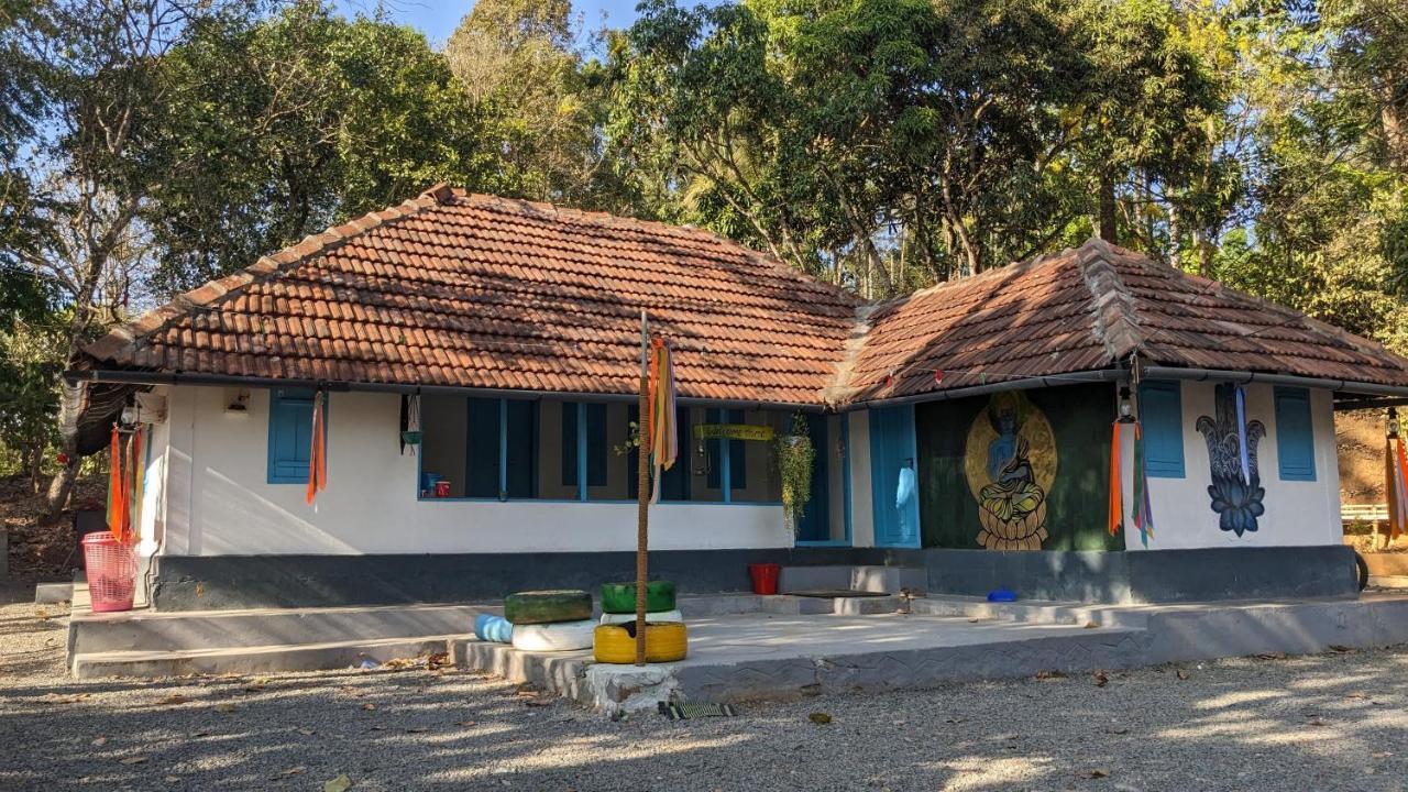 Crossroads Hostel 1957 Kalpatta Eksteriør bilde
